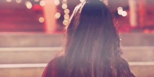 Locals Tell About Things That Always Surprise Tourists (22 gifs)