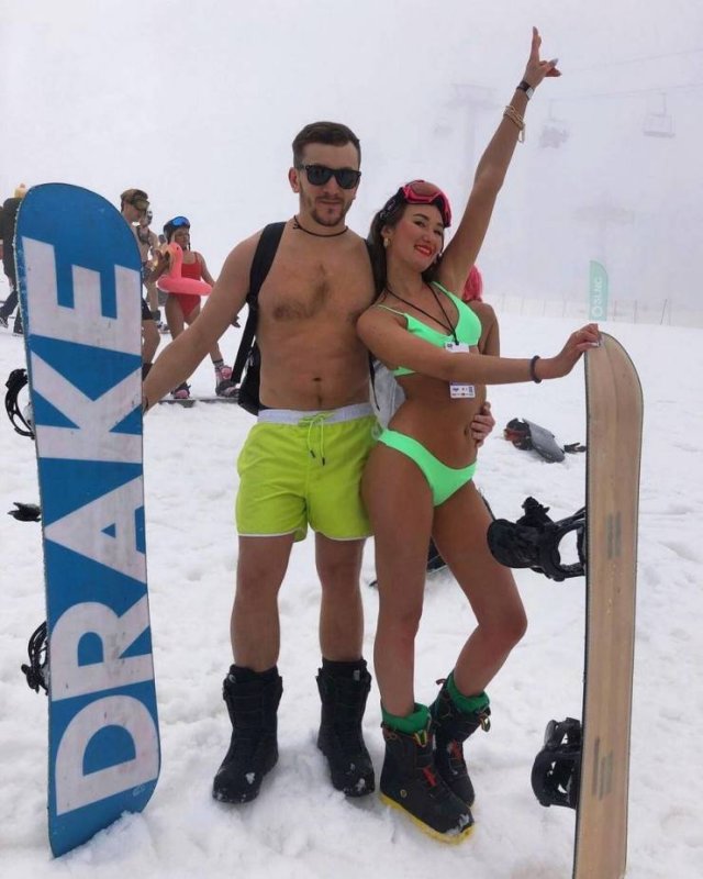 Sochi, Russia: People Skiing In Underwear (32 pics)
