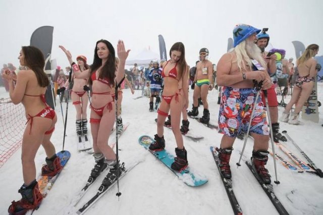 Sochi, Russia: People Skiing In Underwear (32 pics)