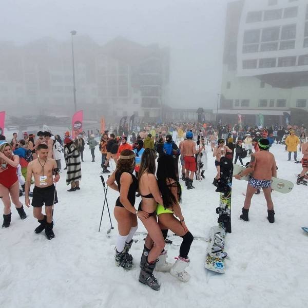 Sochi, Russia: People Skiing In Underwear (32 pics)