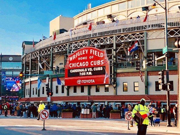 MLB Stadiums: From Worst To Best (30 pics)