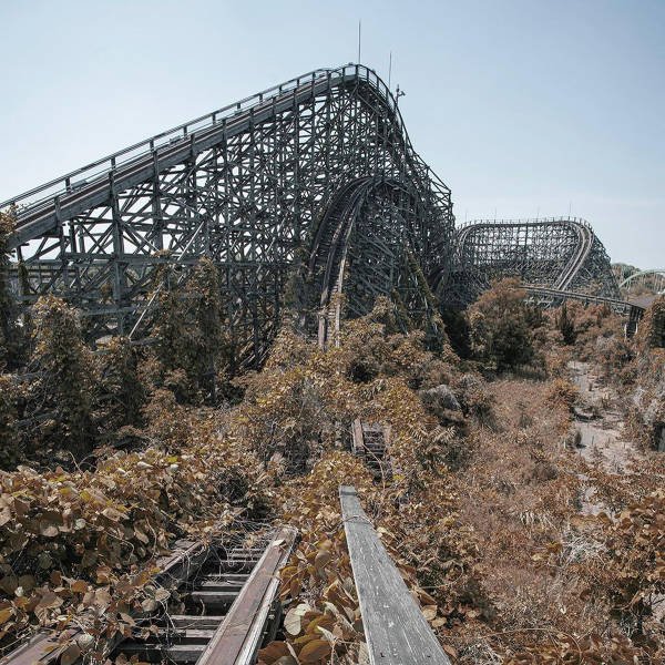 Japan Abandoned Amusement Park (29 pics)