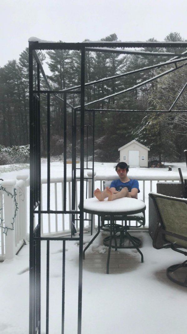 Bad Days Happen (24 pics)