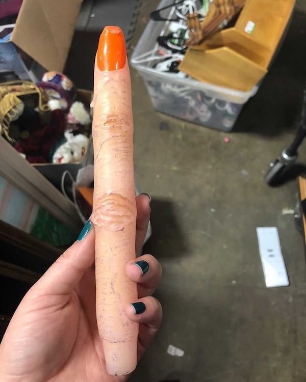 Thrift Shop Finds (46 pics)