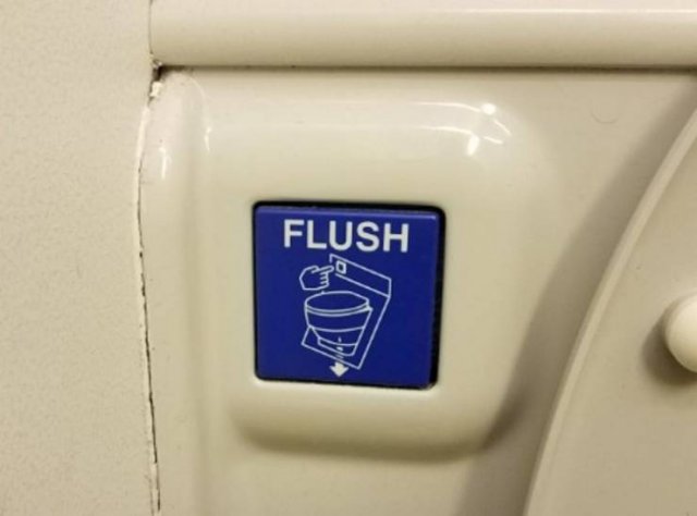 Flight Attendants Share Airplane Tips (10 pics)