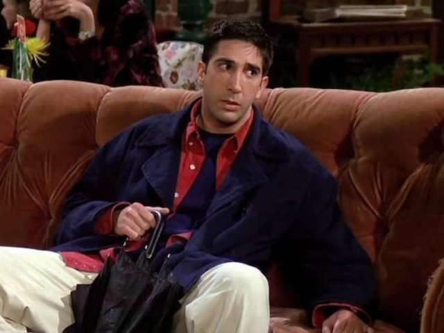 'The Friends' Actors: First And Last Episode (26 pics)
