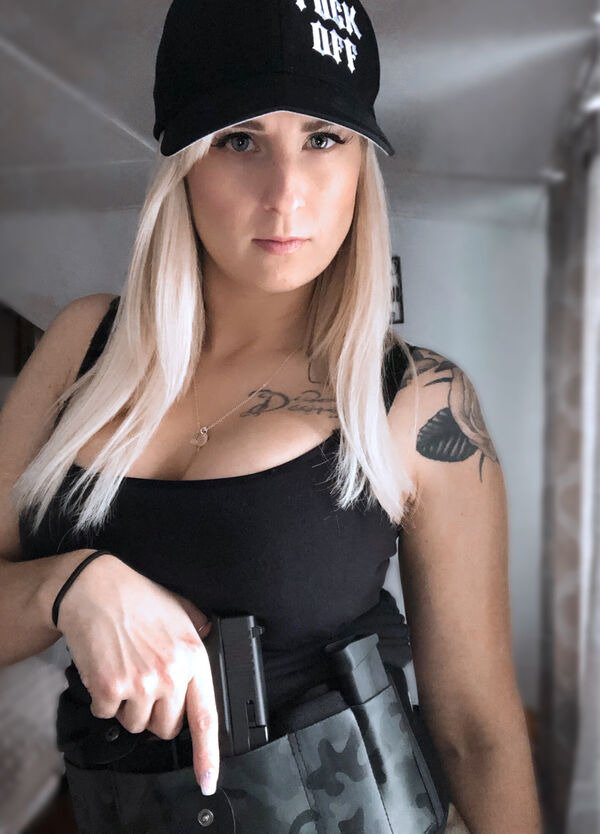 Military Girls (28 pics)