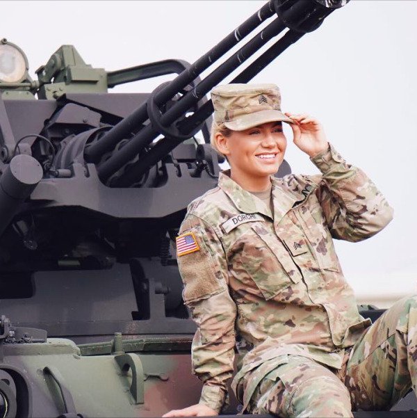 Military Girls (28 pics)