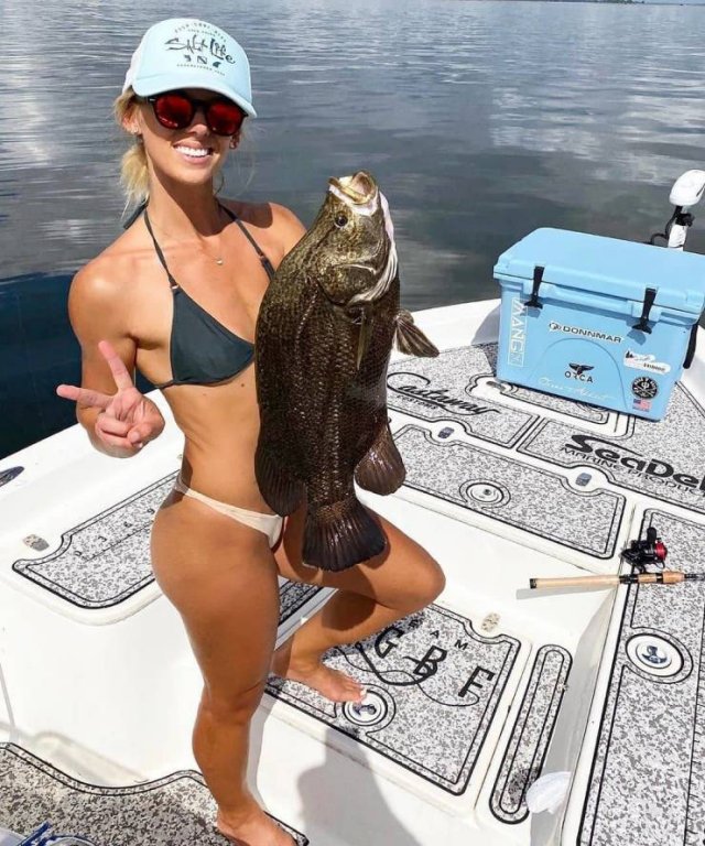 Fisher Girls (49 pics)