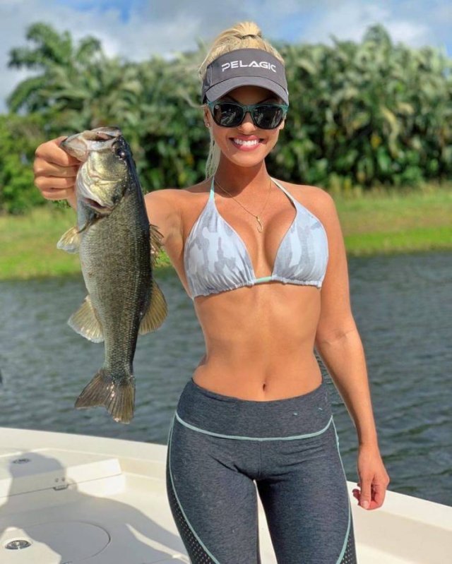 Fisher Girls (49 pics)