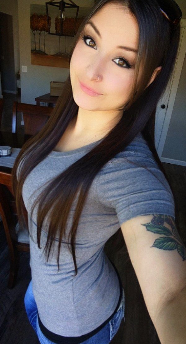 Hot Girls (97 pics)