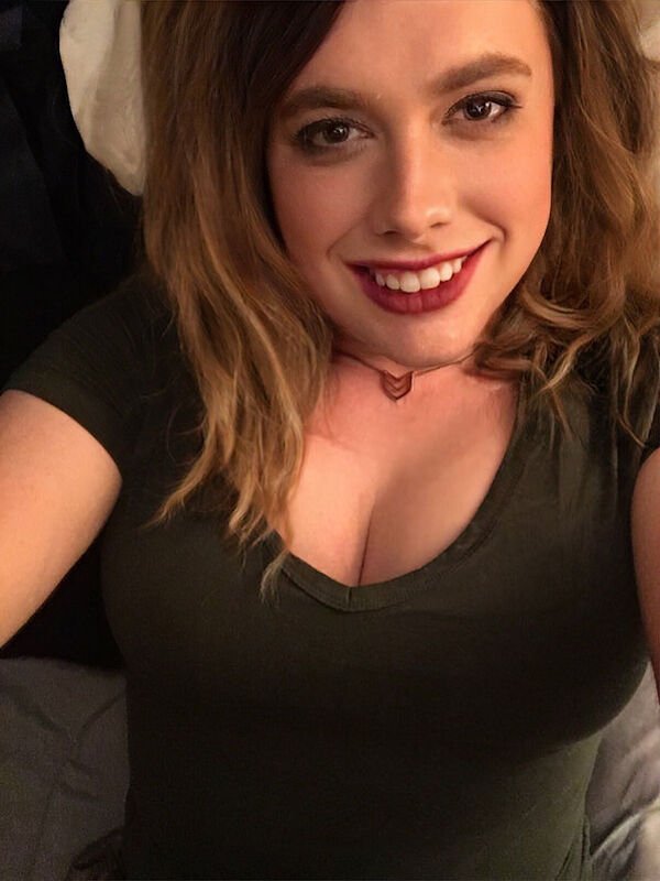 Hot Girls (97 pics)