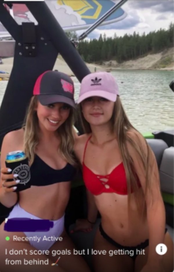 Shameless Tinder Girls (30 pics)