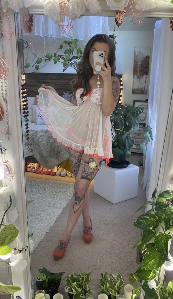 Girls With Tattoos (68 pics) Girls With Tattoos (68 pics)