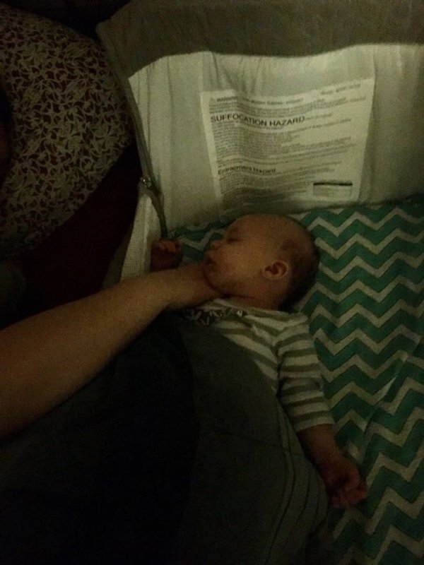 Moms Show Their Everyday Routine (20 pics)