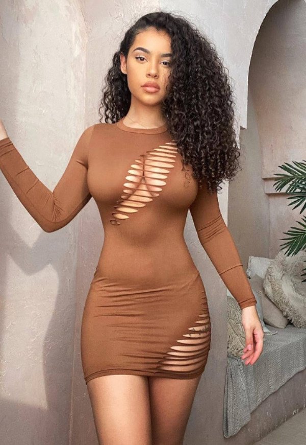 Girls In Tight Dresses (45 pics)