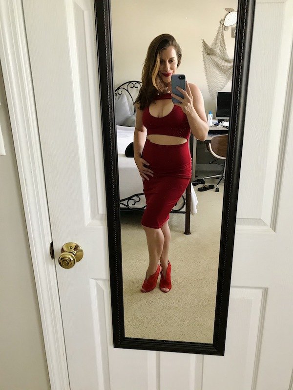 Girls In Tight Dresses (45 pics)