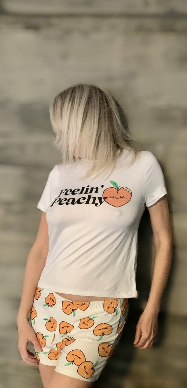 Braless Girls (35 pics)