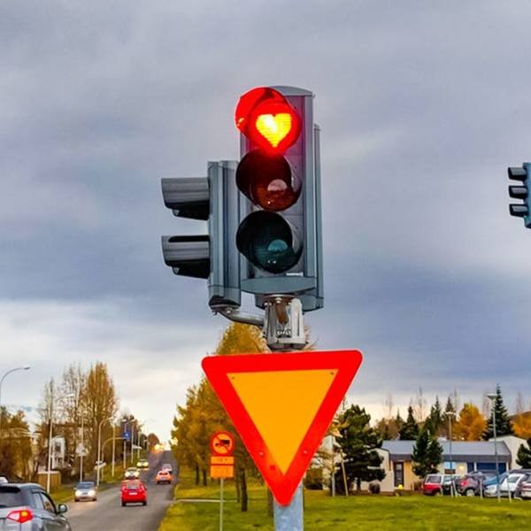 Life In Iceland (12 pics)