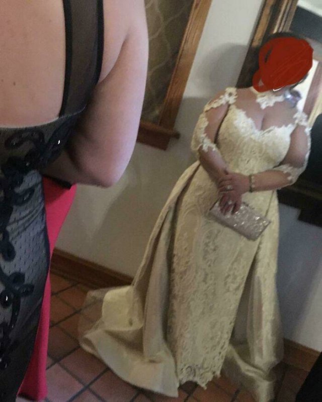 What's Wrong With These Weddings? (33 pics)