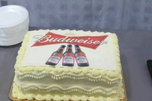 What's Wrong With These Weddings? (33 pics)