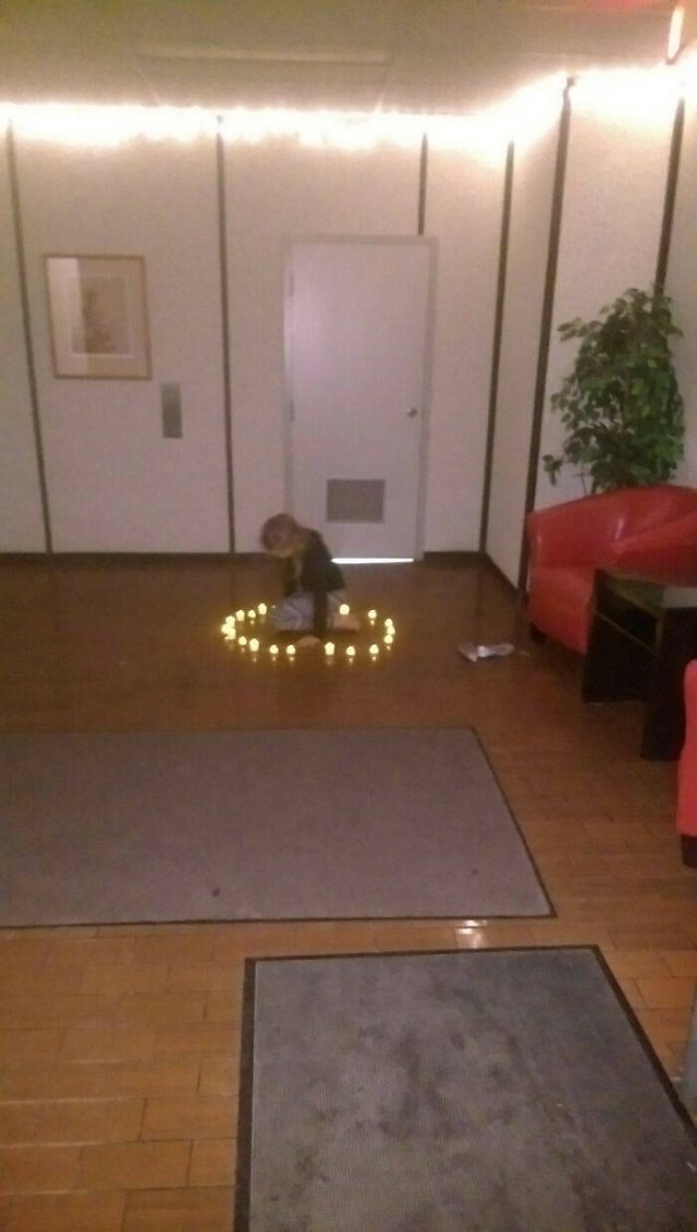 What's Wrong With These Weddings? (33 pics)