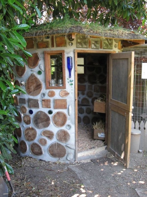 Unusual Chicken Coops (30 pics)