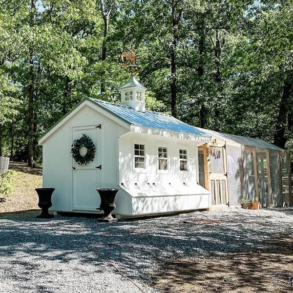 Unusual Chicken Coops (30 pics)