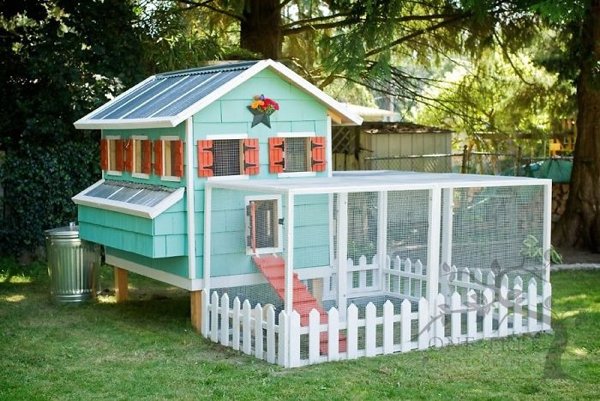 Unusual Chicken Coops (30 pics)