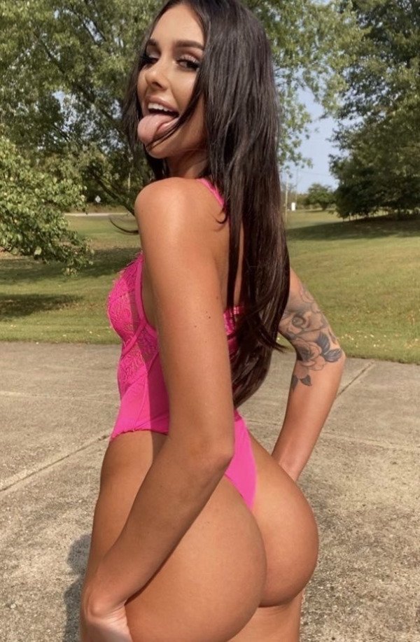 Tattooed Girls (44 pics)