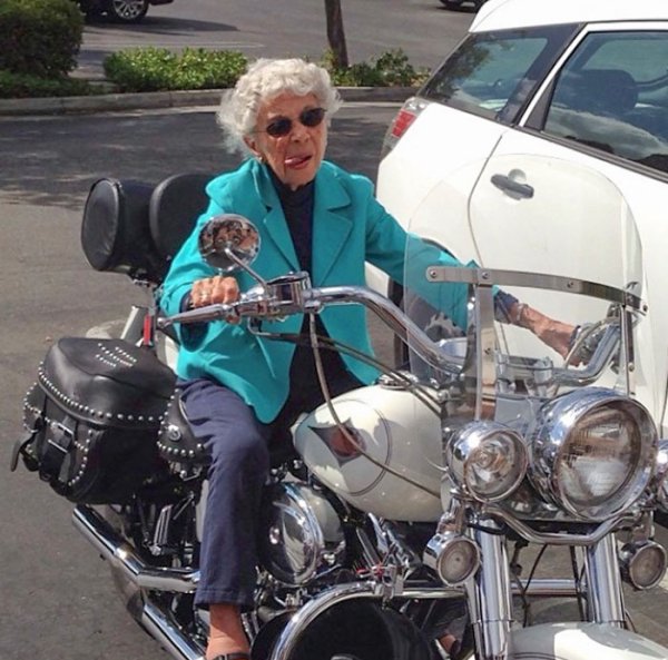 Amazing Grandmas And Grandpas (33 pics)