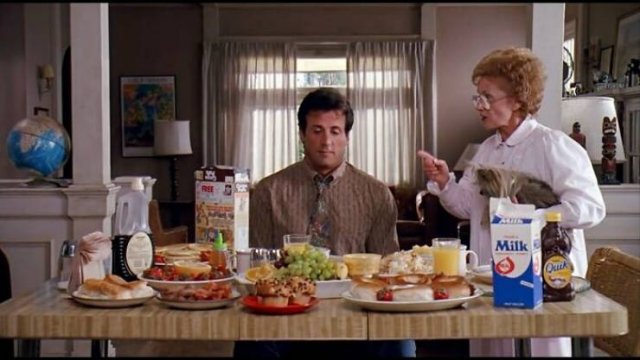 Things That May Happen Only In Movies (34 pics)