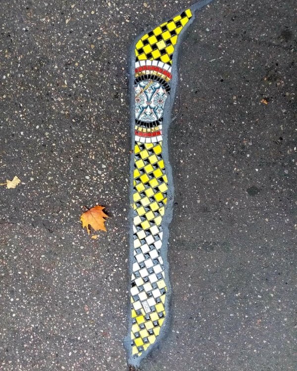 Artist Restores Street Cracks With Beautiful Mosaics (35 pics)