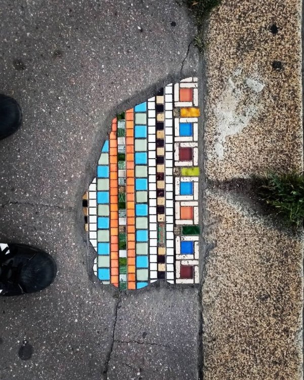 Artist Restores Street Cracks With Beautiful Mosaics (35 pics)
