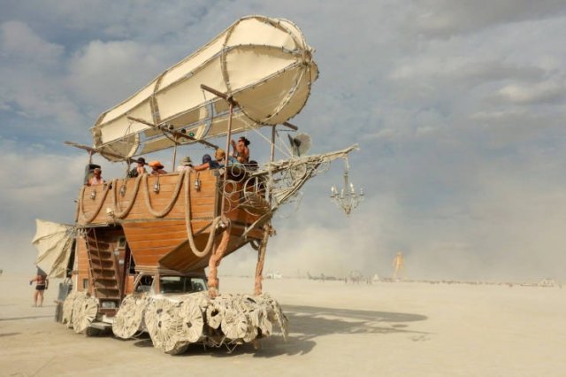 'Burning Man' Festival Vehicles (36 pics)
