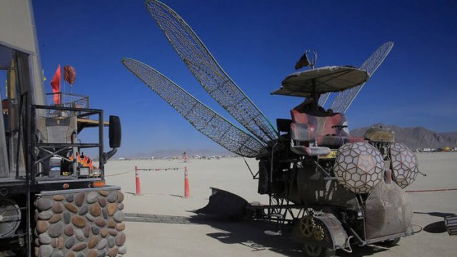 'Burning Man' Festival Vehicles (36 pics)