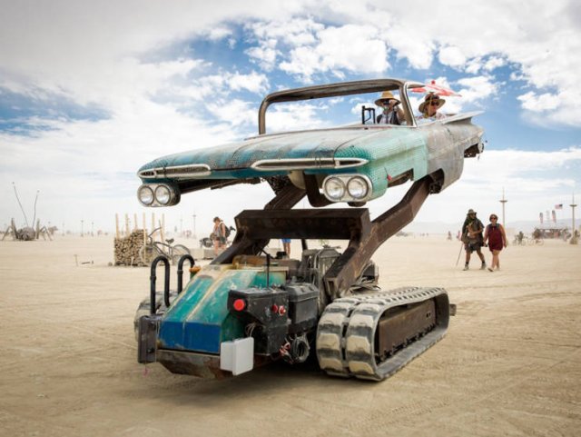 'Burning Man' Festival Vehicles (36 pics)