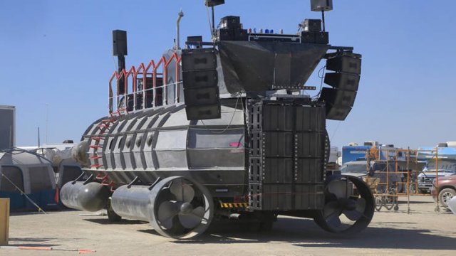 'Burning Man' Festival Vehicles (36 pics)
