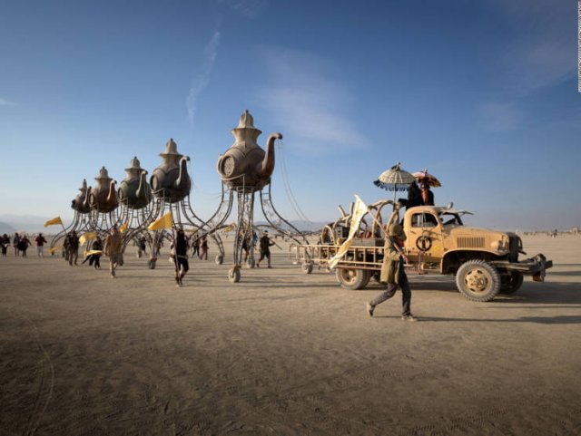 'Burning Man' Festival Vehicles (36 pics)