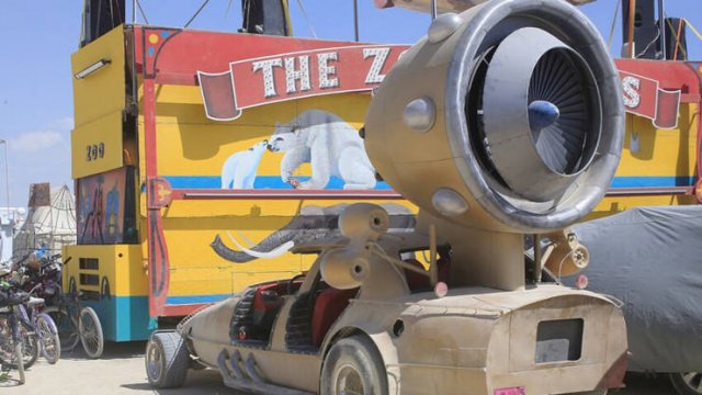 'Burning Man' Festival Vehicles (36 pics)