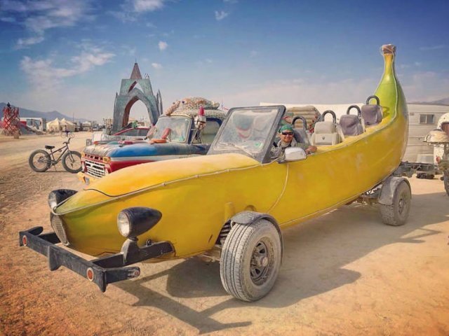 'Burning Man' Festival Vehicles (36 pics)