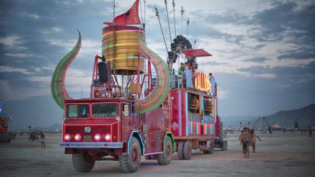 'Burning Man' Festival Vehicles (36 pics)