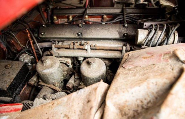 Try To Guess The Price For These Vintage 'Jaguar' Remains (14 pics)