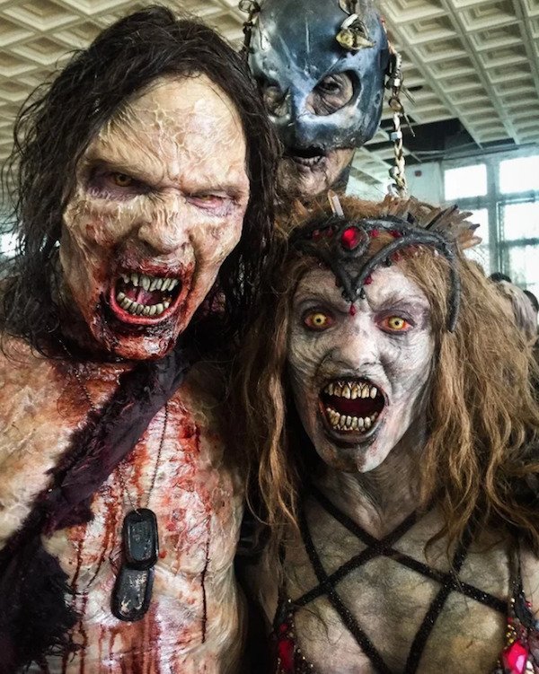 'Army of the Dead' Zombie Queen Hides Inner Beauty (25 pics)