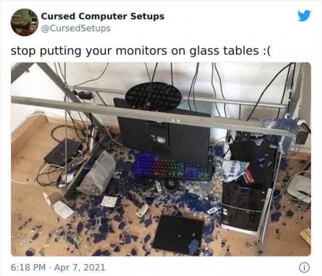 Cursed Computer Setups (29 pics)