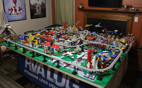 It's A LEGO World (32 pics)