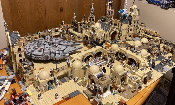 It's A LEGO World (32 pics)