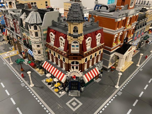 It's A LEGO World (32 pics)