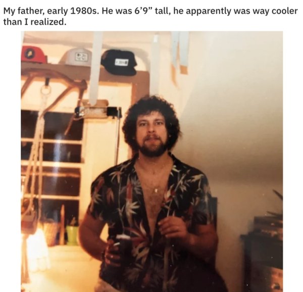 Children Show The Great Old Photos Of Their Parents (30 pics)