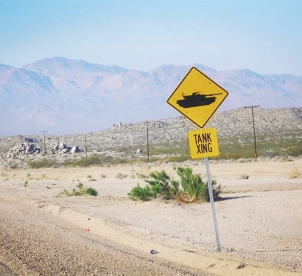 Odd Signs (33 pics)